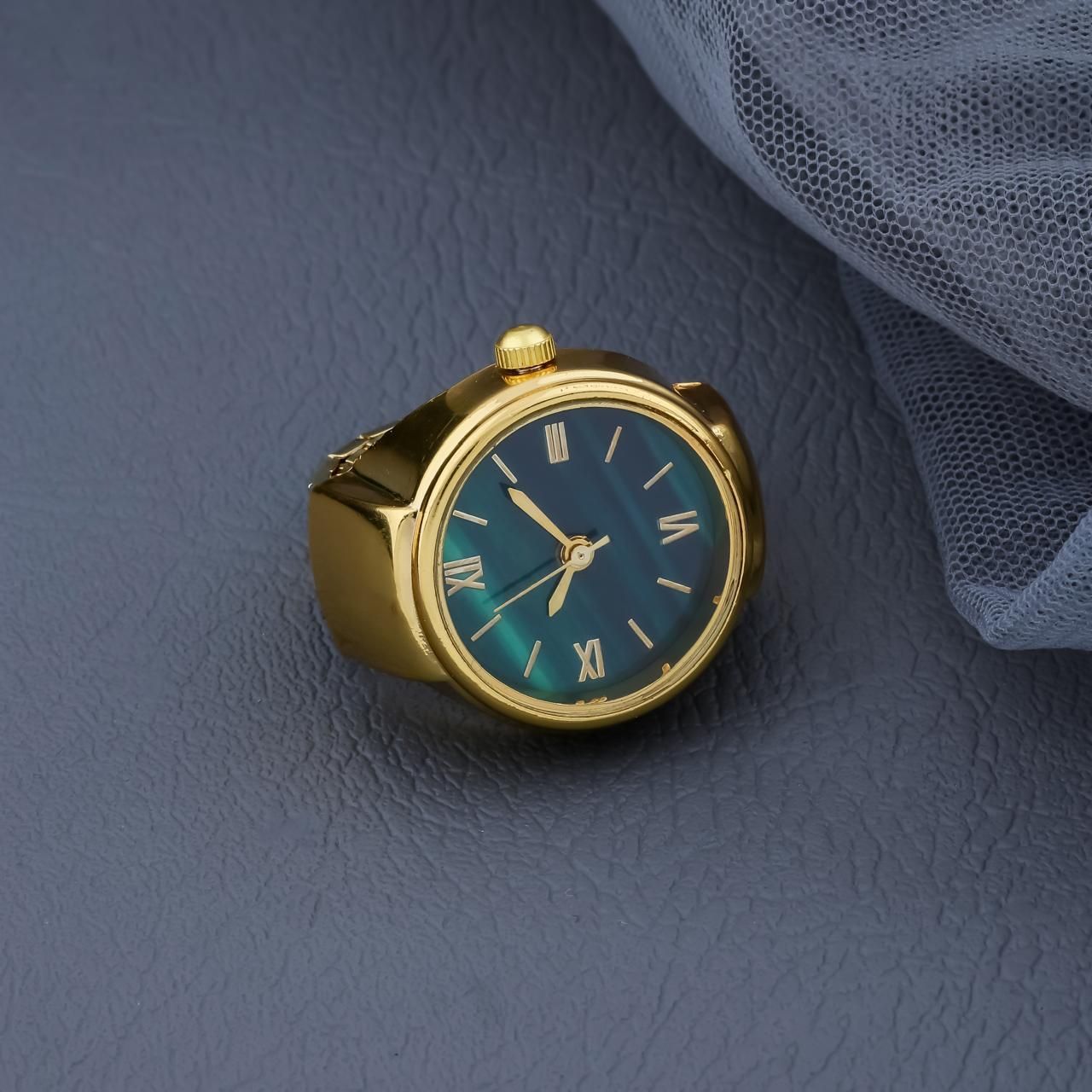 Unisex Ring Watch both