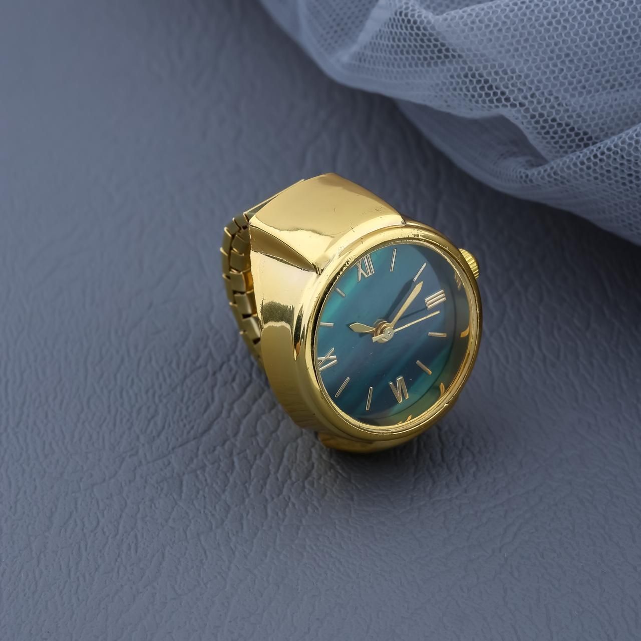 Unisex Ring Watch both